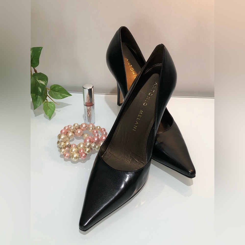 Gianni Bini Leather Black Heels - Picture 2 of 16